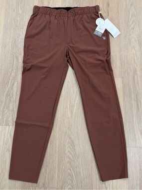 Vuiori Men's fleet pant in hazelnut
